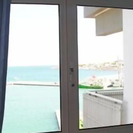 Bed & Breakfast La Baia Sea 4*