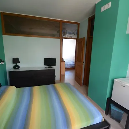 La Baia Sea Bed & Breakfast