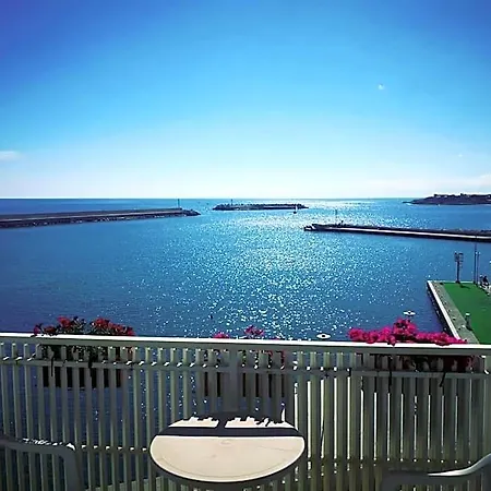 فندق مبيت وإفطار La Baia Sea