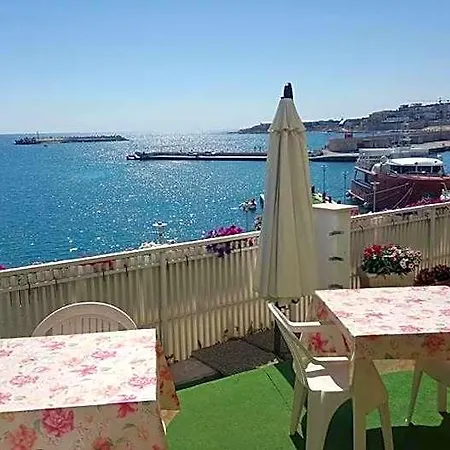 La Baia Sea فندق مبيت وإفطار بيشيلي
