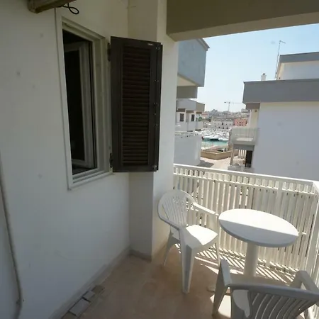 La Baia Sea Bed & Breakfast