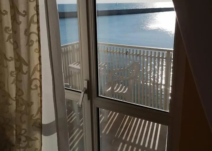 La Baia Sea Oda ve Kahvaltı 4*